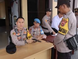 Wakapolres Tulang Bawang Barat Gelar Pemeriksaan dan Pengecekan Senpi Dinas Milik Personil