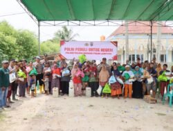 Polres Tulang Bawang Gelar Bakti Kesehatan dan Berikan Bansos Kepada Warga Terdampak Bencana Alam Banjir