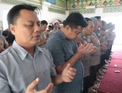 Tiga Anggota Polri Gugur Dalam Tugas, Polres Tulang Bawang Gelar Sholat Ghaib