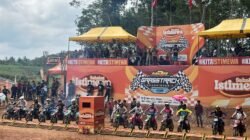 Personil Polsek Gunung Agung Amankan Kejuaraan Grasstrack Championship Motorace 2026