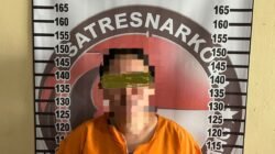 Digerebek Senja Hari, Ibu Rumah Tangga Di Tulang Bawang Simpan Sabu, Satresnarkoba Bongkar Transaksi Gelap Di Way Dente