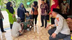 Tangis di Balik Pintu Tertutup: Sentuhan Kemanusiaan Polri Bangkitkan Asa Warga Moris Jaya