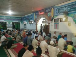 Kapolsek Tulang Bawang Tengah Laksanakan Tarawih Keliling, Pererat Silaturahmi dengan Masyarakat