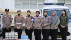 Polwan Polres Tulang Bawang Tebar Kebaikan Di Bulan Suci Ramadhan