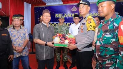 Mudik Idul Fitri 1447 H,Bupati Qudrotul Ikhwan Tinjau Posko Sekaligus Salurkan Bantuan Korban Puting Beliung di Banjar Agung