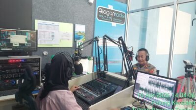 Kapolsek Tulang Bawang Tengah Sampaikan Pesan Imbauan Kamtibmas Lewat Radio Elegan