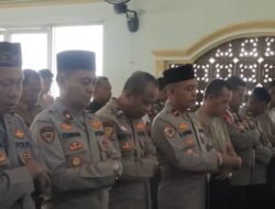 Shalat Gaib Dan Doa Bersama: Polres Tulang Bawang Kenang Pengabdian Alm Bripka Arya Supena, S.H. Dalam Ketulusan Dan Doa