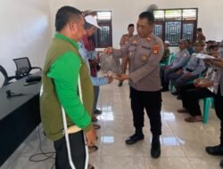 Satuan Binmas Polres Tulang Bawang Barat Laksanakan Pembinaan dan Penyuluhan serta Penyerahan Sarana Kontak di Tiyuh Candra Kencana