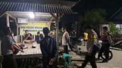 Kapolsek Tulang Bawang Tengah Perkuat Keamanan Lingkungan, Patroli Sambang Pos Ronda dan Berikan Pesan Kamtibmas