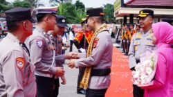 Estafet Komando Di Sai Bumi Nengah Nyappur! Prosesi Farewell Parade Dan Penyerahan Tunggul Kesatuan Polres Tulang Bawang Berlangsung Spektakuler!