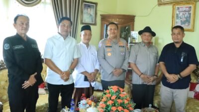 Kapolres Tulang Bawang Barat Jalin Silaturahmi Kunjungi Tokoh Adat Federasi Adat Marga Empat, Bangun Sinergi Demi Kamtibmas yang Kondusif