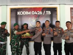 Polres Tulang Bawang Beri Kejutan HUT TNI ke-81, Sinergitas TNI-Polri Makin Solid dan Kompak